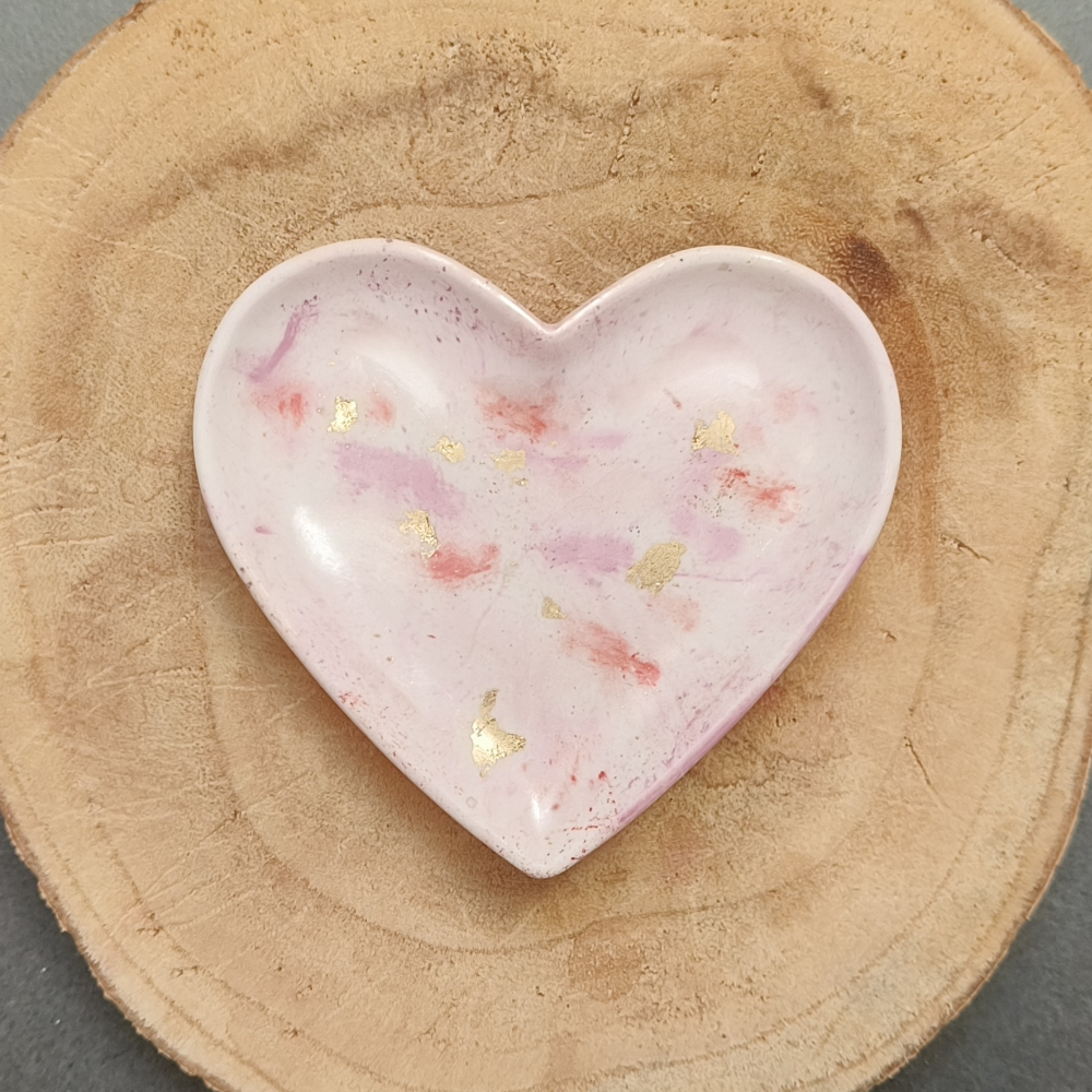 Vide poche coeur en jesmonite effet aquarelle rose par melissanacrea