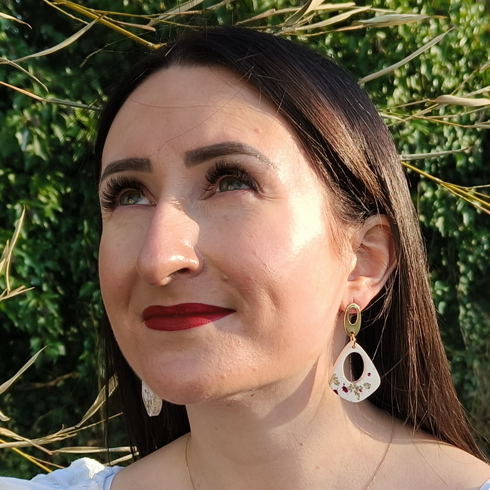 Boucle d'oreille Ovaline small or et violet par melissanacrea