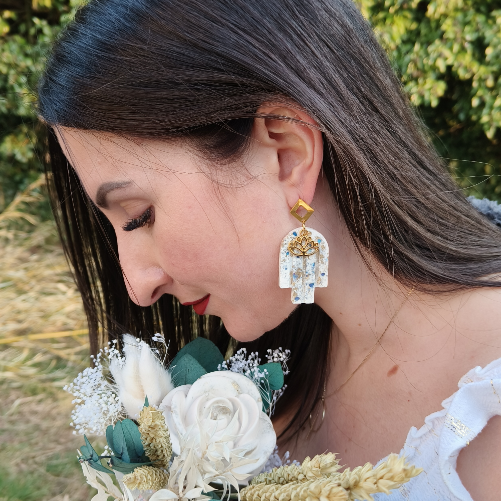 Boucle d'oreille Kamala or et bleu par melissanacrea