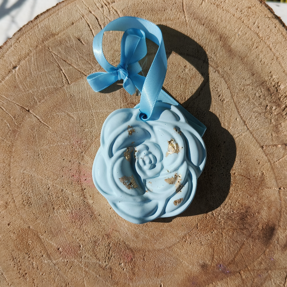 Jesmonite suspension aromatiques bleu par mélissanacréa