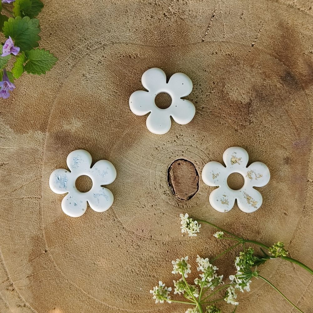 pampilles interchangeables marguerite blanche collection arc en ciel en jesmonite