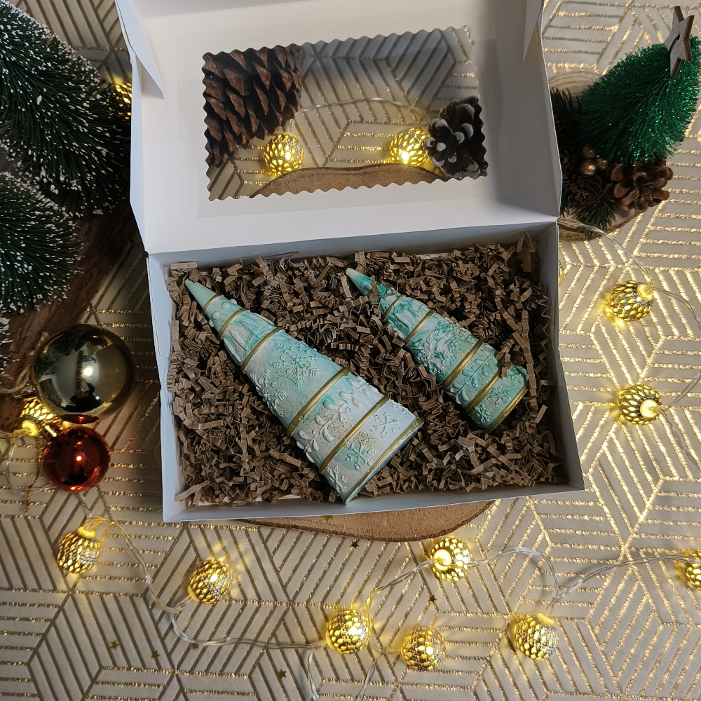 Coffret lot de 2 sapins de Noël en jesmonite par Mélissanacréa
