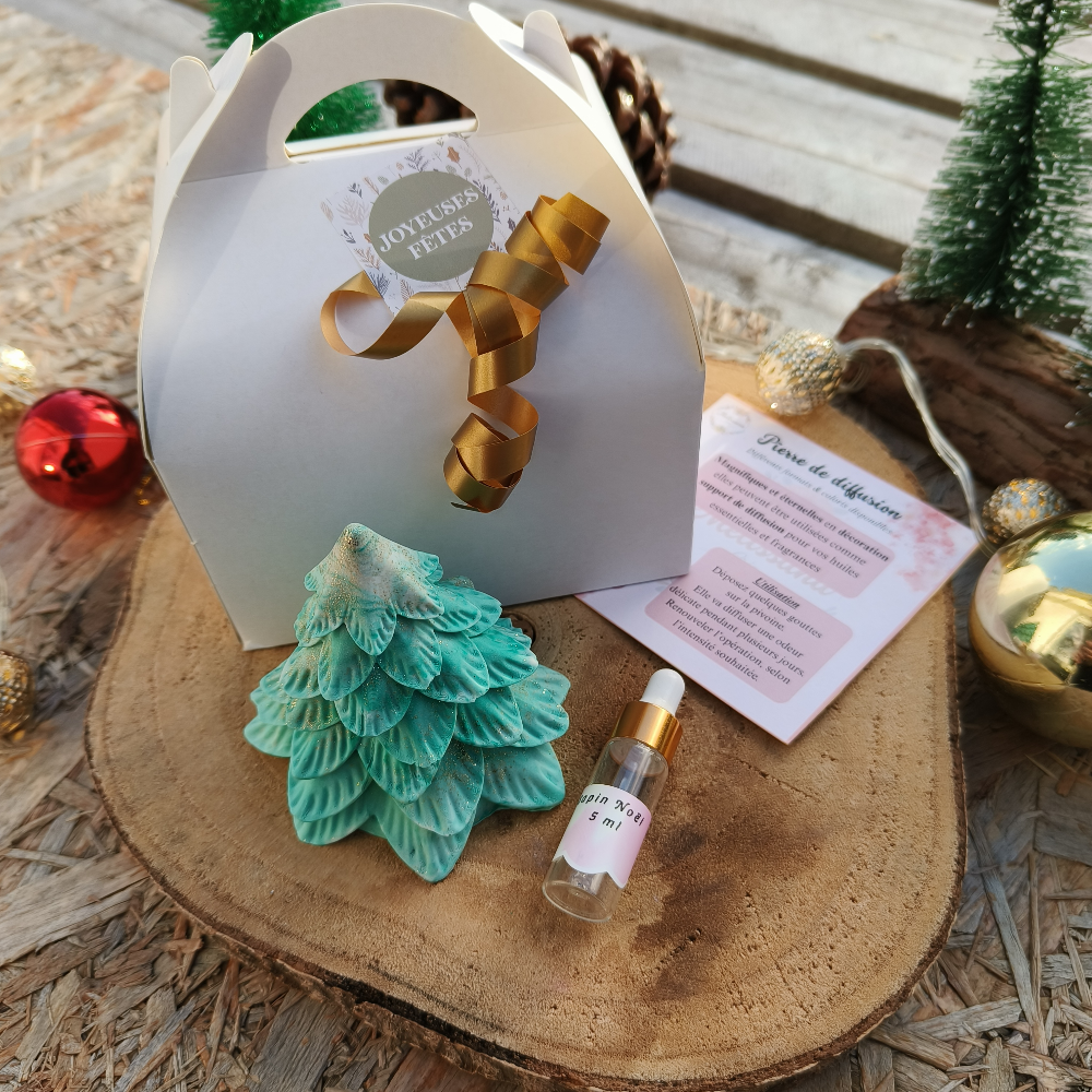 Coffret sapin de Noël à parfumer en jesmonite par Melissanacrea