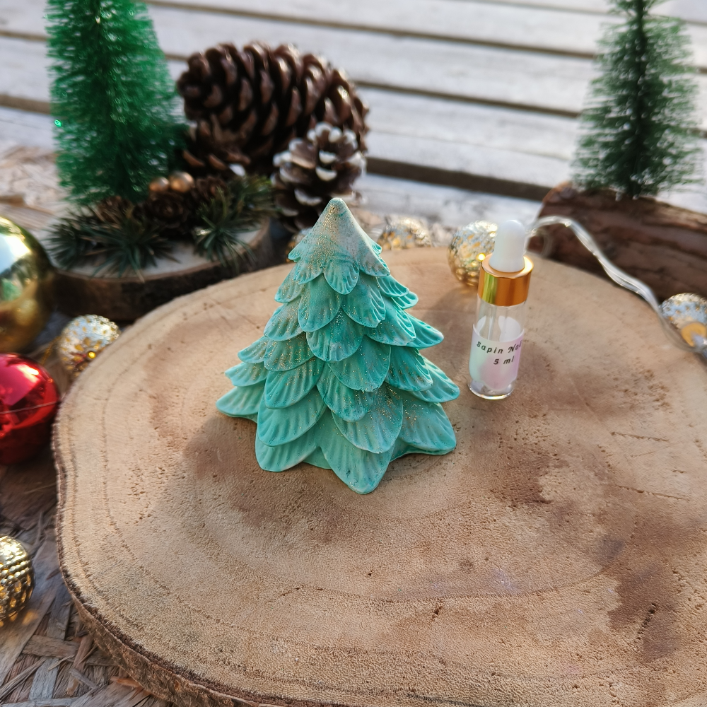 Sapin de Noël à parfumer en jesmonite par Melissanacrea
